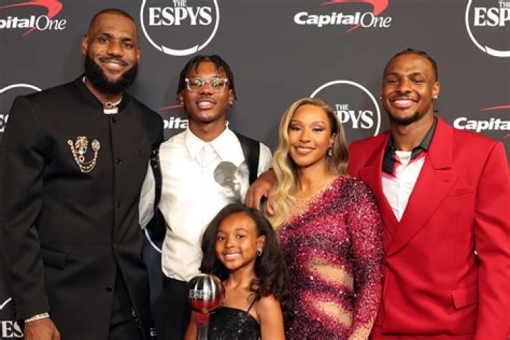 A Basketball Legend And His Family Life