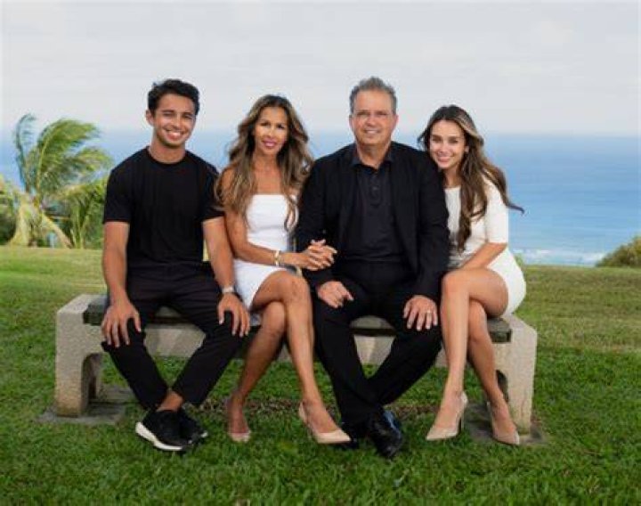 All About Glenn Medeiros Wife And Their Love Story
