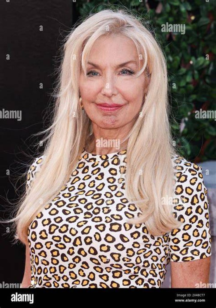 Award-Winning Actress Heather Thomas: A Hollywood Icon