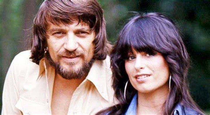 Complete Guide To Waylon Jennings' Wives
