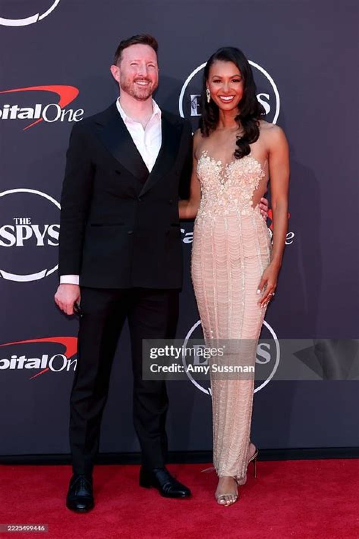 Dave McMenamin And Malika Andrews
