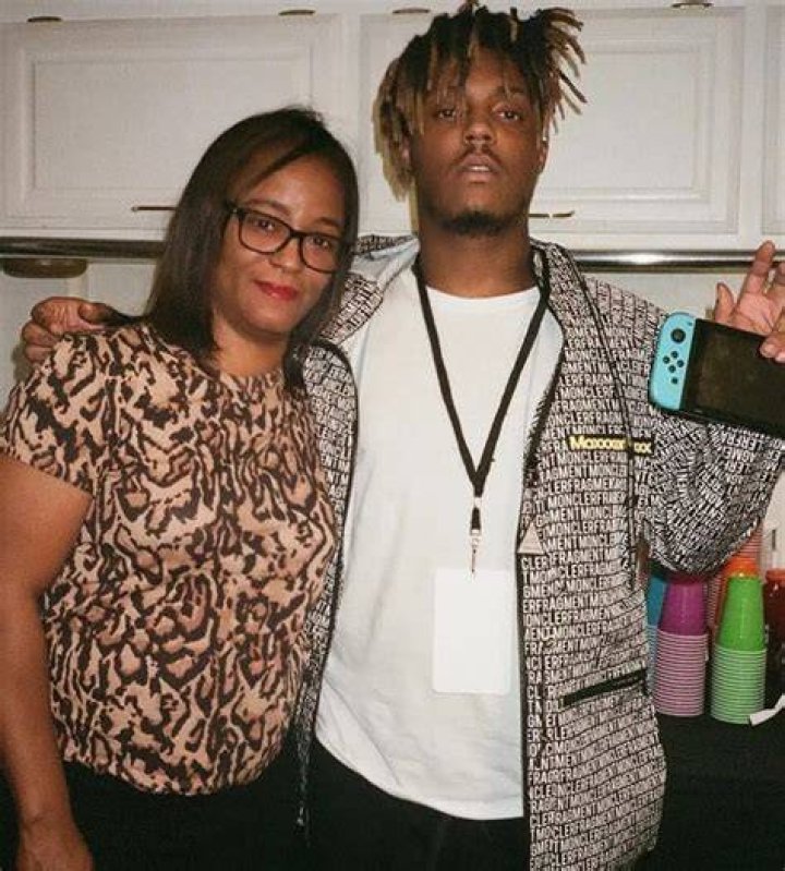 Discover The Age Of Juice WRLD's Girlfriend: Uncovering The Facts