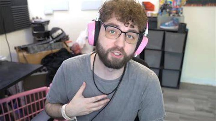 Discover The Astonishing Age Of FaZe Jev