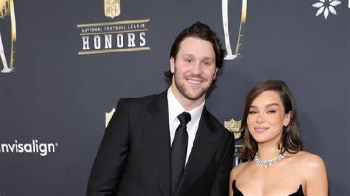Discover The Secrets Of Hailee Steinfeld's Net Worth