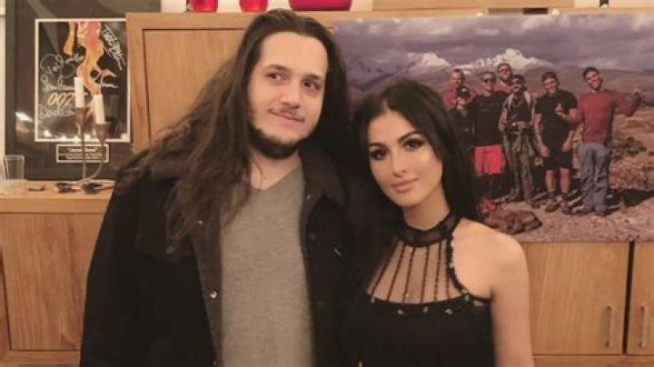 Does Sssniperwolf Have A Boyfriend 2023