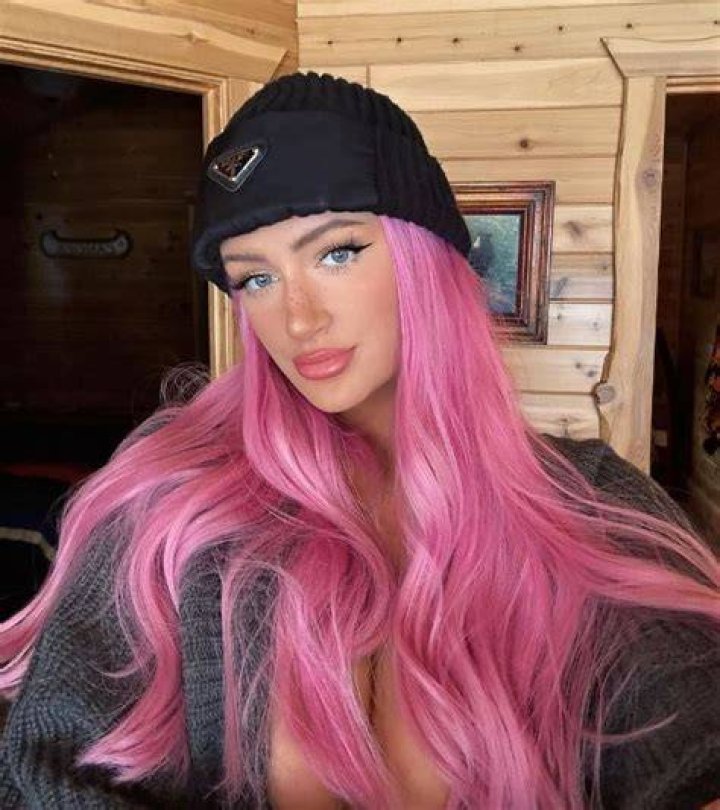 Emmy Bre Leaks