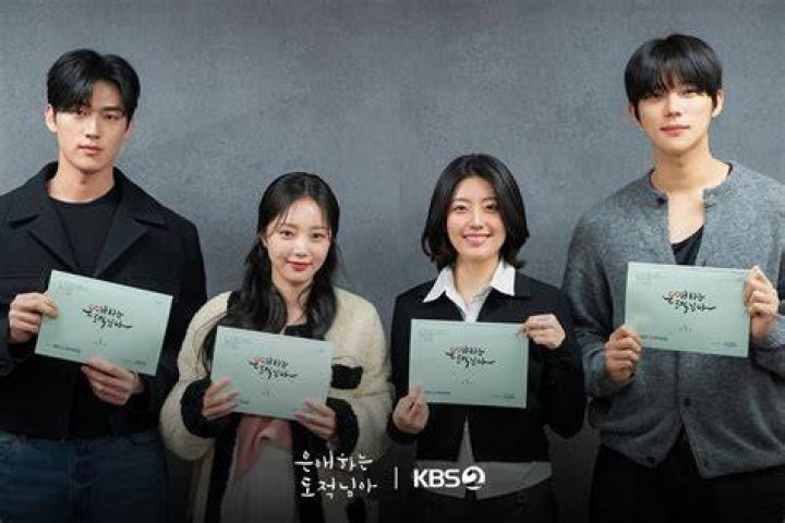 Explore The Family Life Of Beloved Actress Kim So Hyun