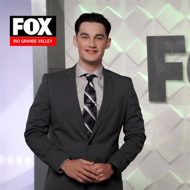 Eye-Catching Fox Anchors: Unbiased News And Commentary