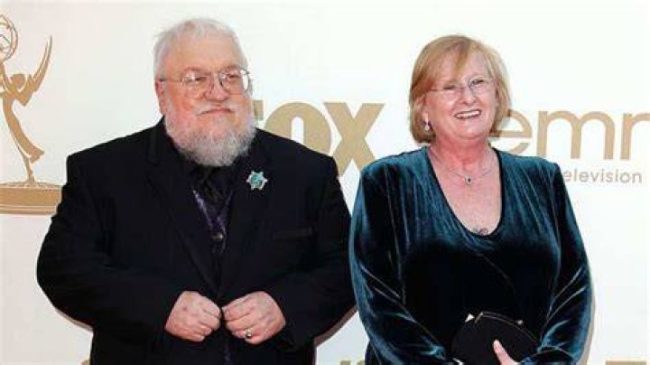 George R R Martin Wife