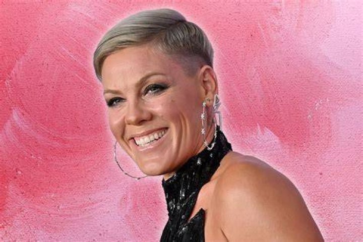 Iconic Pink Singer: A Voice That Transforms
