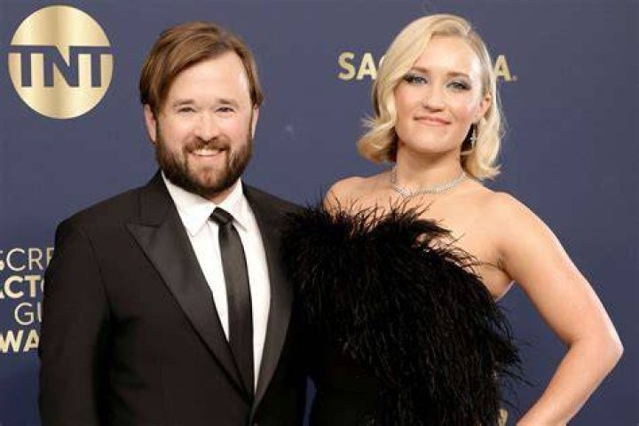 Is Emily Osment Having Children? Unveiling The Truth