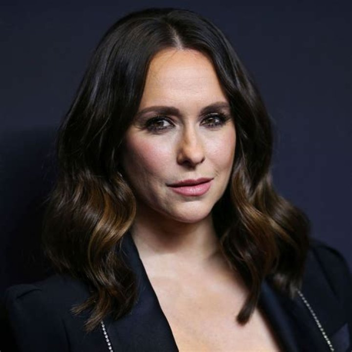 Jennifer Love Hewitt 2024: Latest News, Updates, And Career Timeline