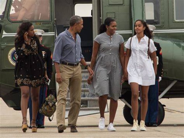 Latest Update: Current Ages Of Sasha And Malia Obama