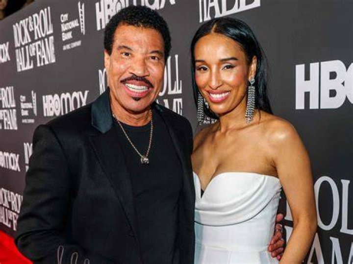 Lionel Richie's Staggering Net Worth: All The Details Revealed