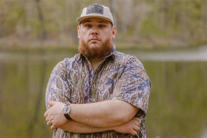 Luke Combs Age: Your Guide To The Country Star's Life And Career