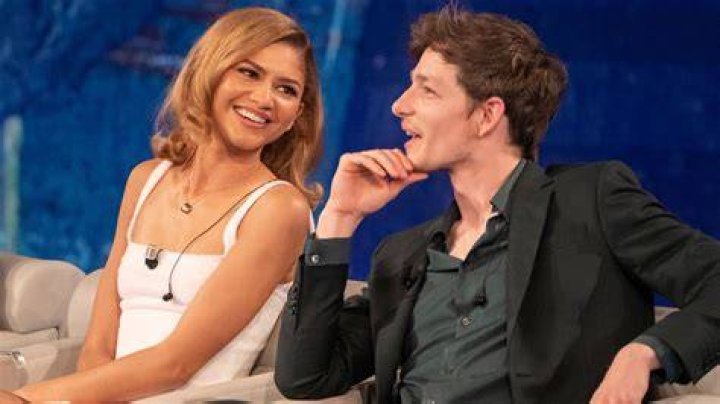 Mike Faist's Girlfriend: Who Is He Dating?
