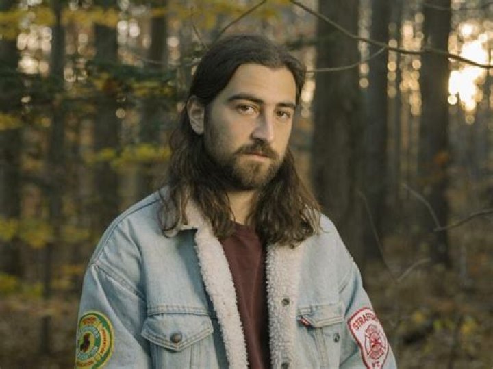 Noah Kahan's Hometown Roots: Where The Music Began