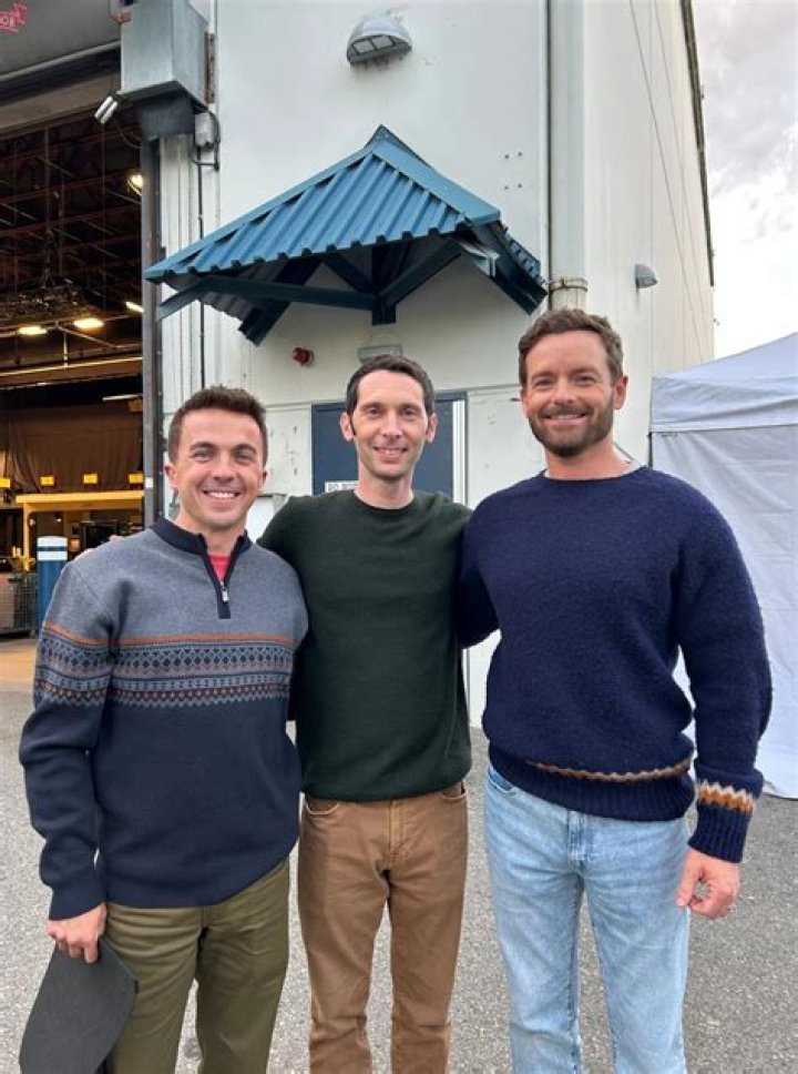 The Sibling Ties Of Christopher Masterson: An Exploration