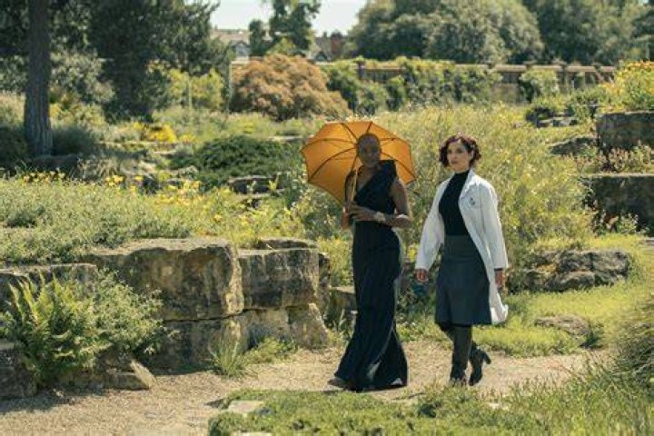 The Ultimate Guide To Amber Rose Revah: Life, Career, And Beyond