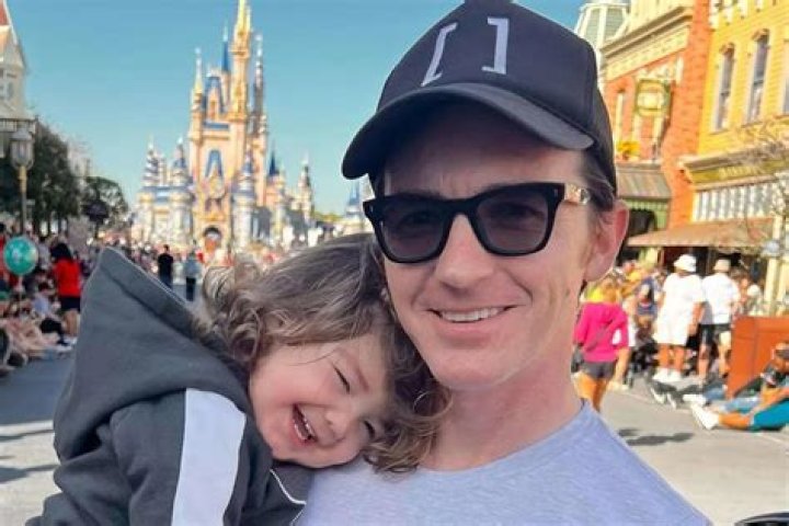 The Ultimate Guide To Jeremy Drake Bell: Career, Controversies, And Legacy