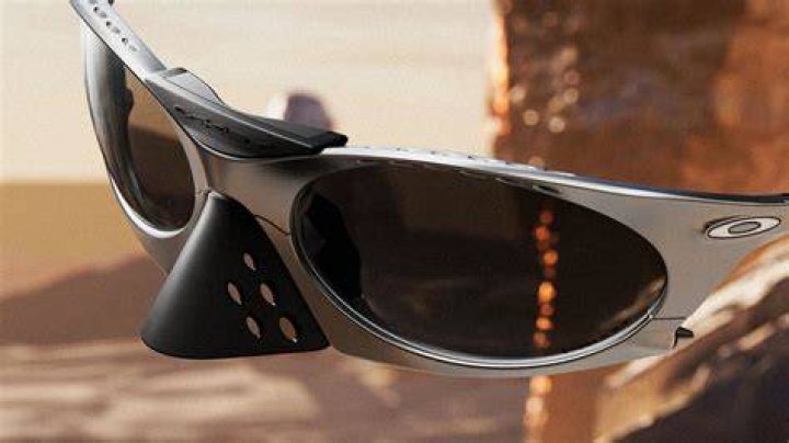 The Ultimate Guide To Sierra Oakley Sunglasses: Protection And Style