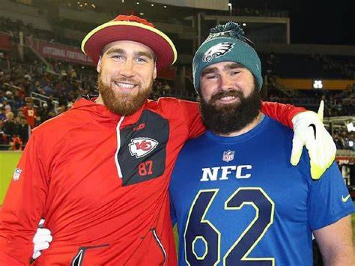 Travis Kelce's Brotherly Love: A Footballing Dynasty