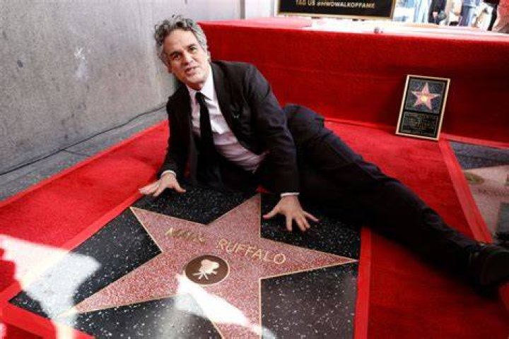 Uncovering The Private Lives Of A Hollywood Star