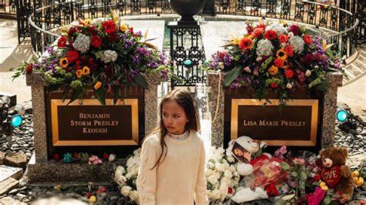 Unveiling Lisa Marie Presley's Young Legacy: Discoveries And Insights