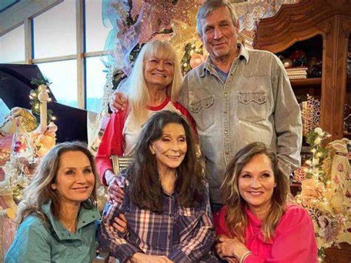 Unveiling Loretta Lynn's Impressive Net Worth