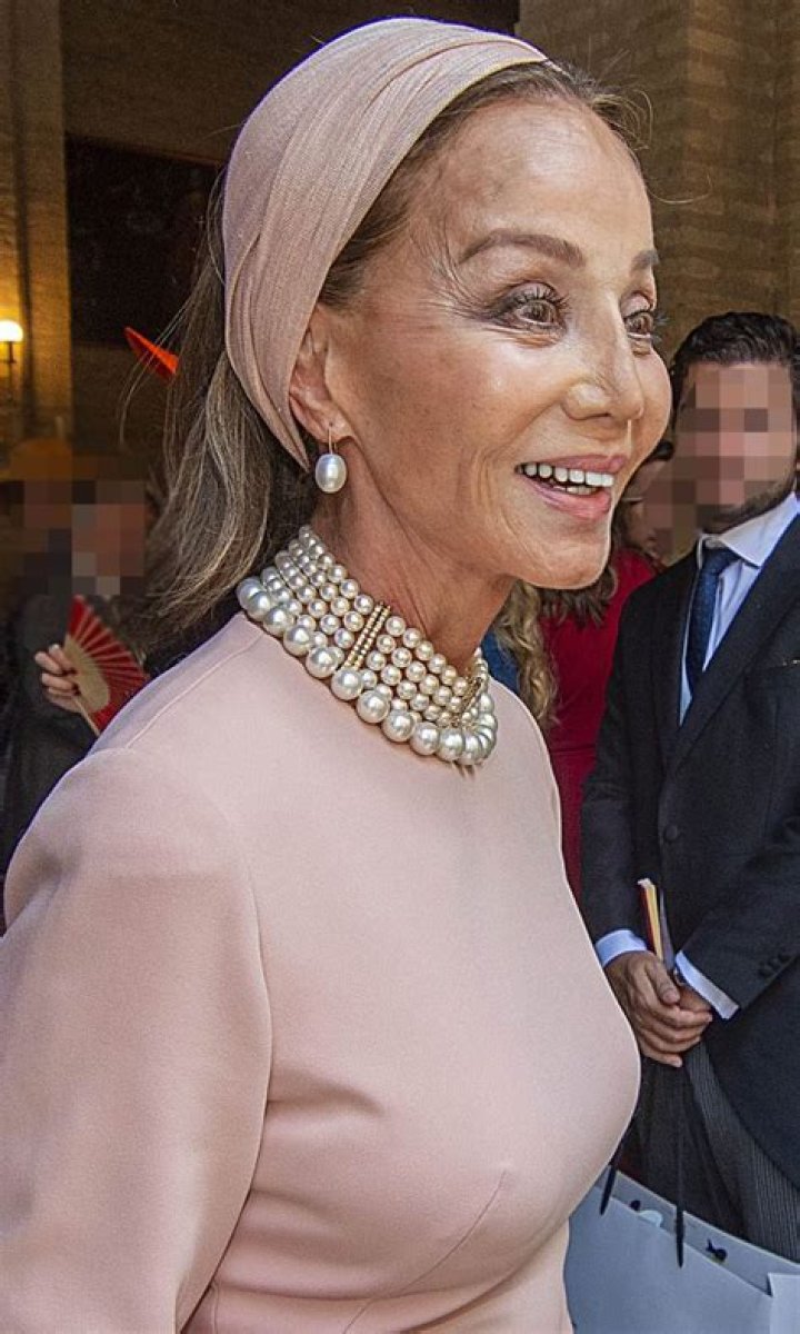 Unveiling The Enduring Marriages Of Isabel Preysler: Secrets Revealed
