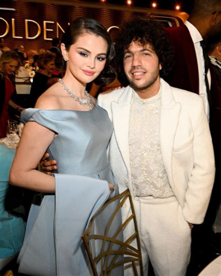 Unveiling The Journey: Selena Gomez's Pregnancy Unveiled