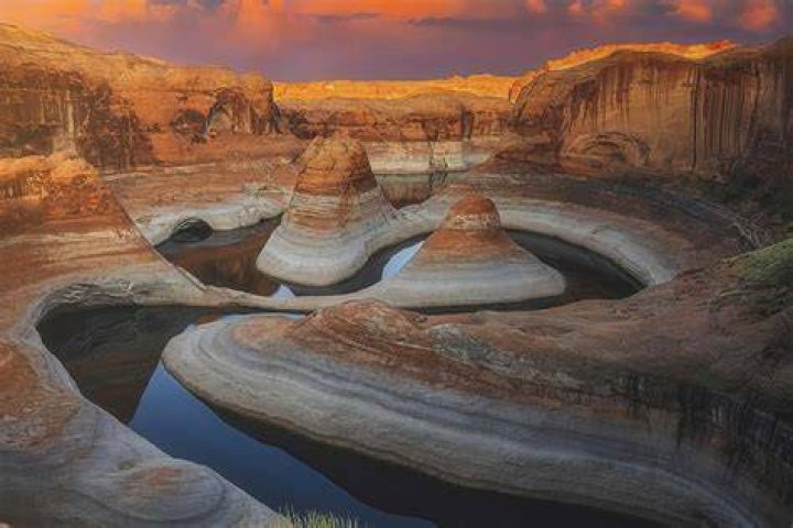 Vivienne Stein's Extraordinary Landscape Paintings